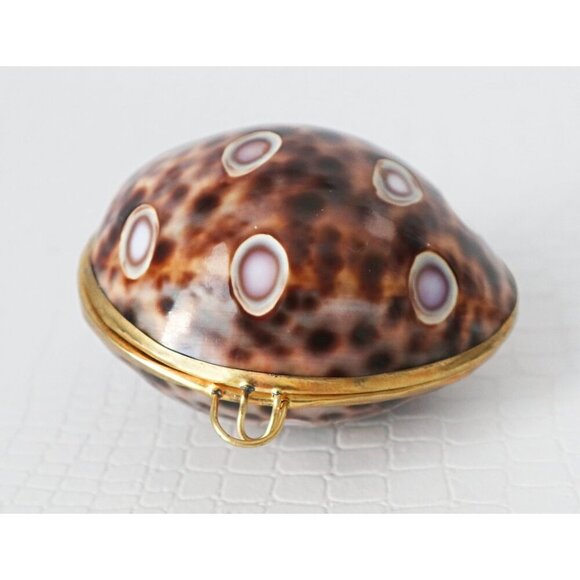Cowrie Shell Hinged Trinket Box Keepsake Ring Gift Box - Picture 1 of 4